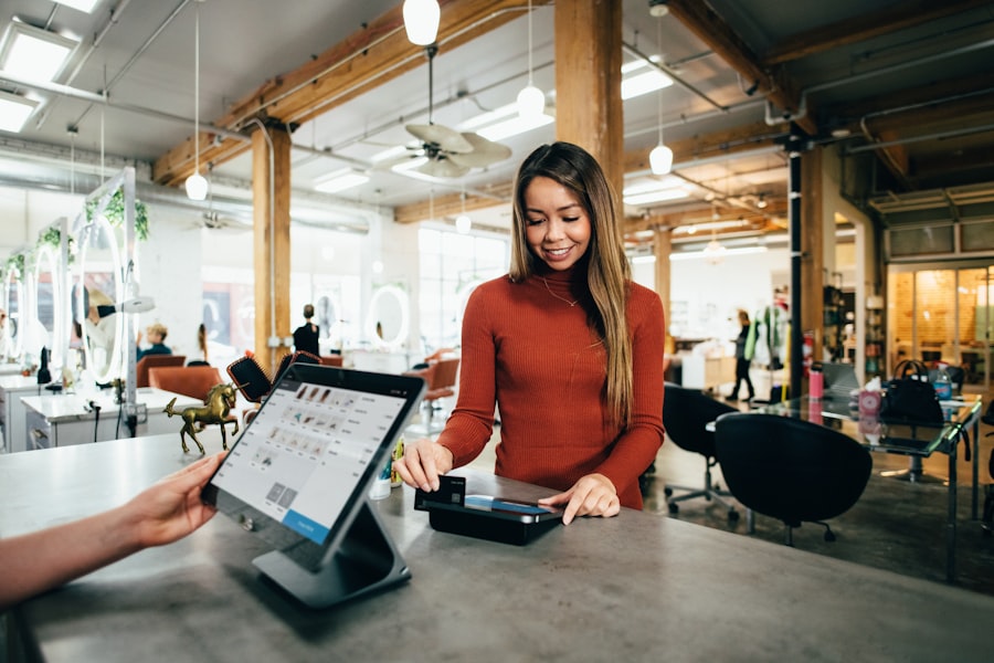 門市結帳與客服日常——IM360 承接品牌電商營運